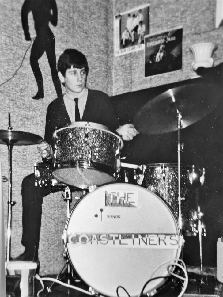 20220505_192449 (002) Alan onstage